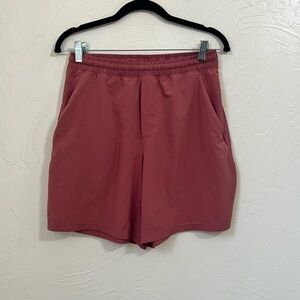 Lululemon Pacebreaker liner less short 9” size M